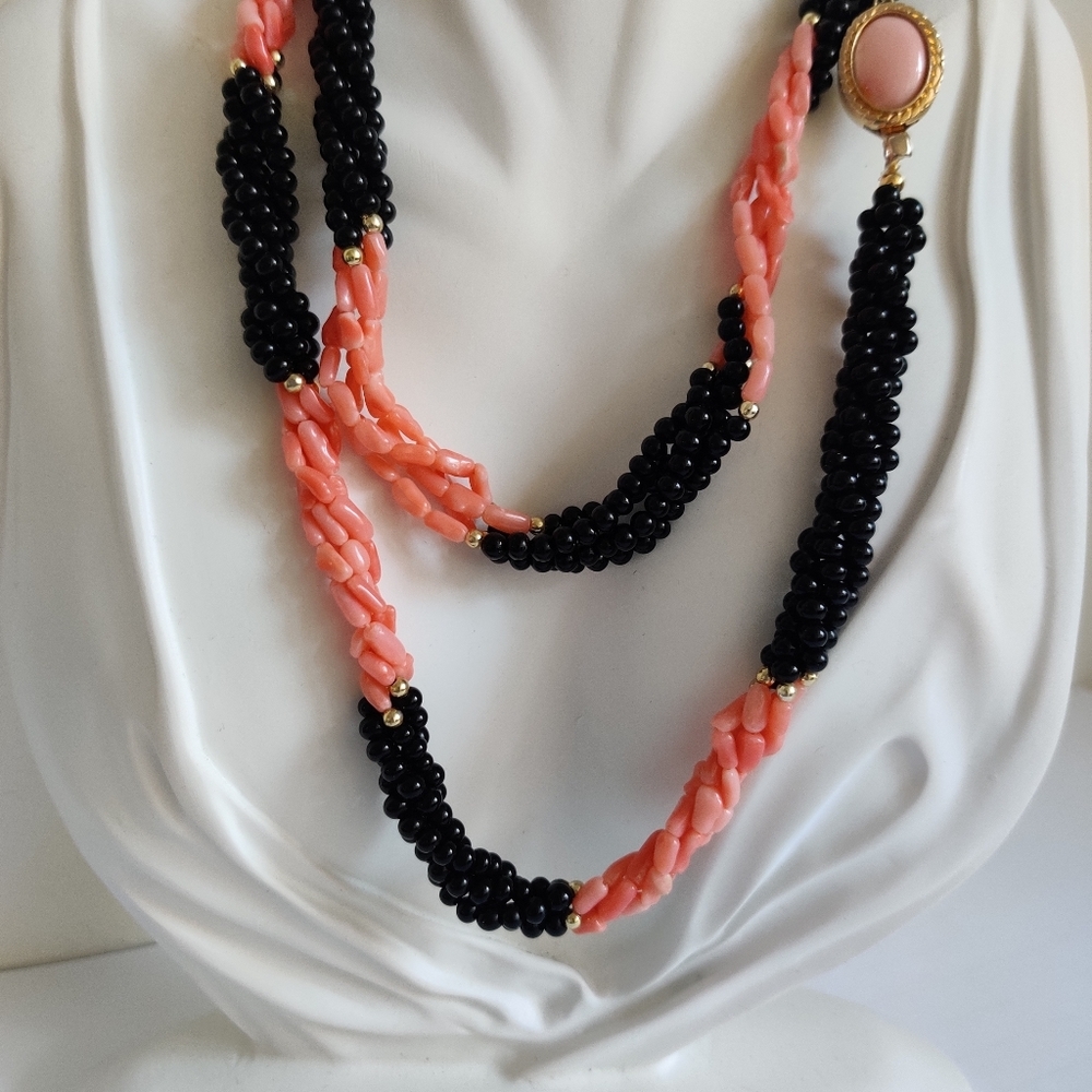 Vintage Genuine Corals and Onyx Long Twisted Rope necklace